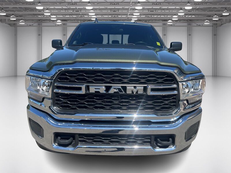 2022 Ram 2500 Tradesman photo 2