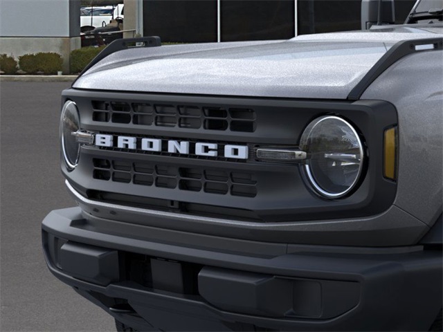 2025 Ford Bronco Base photo 15