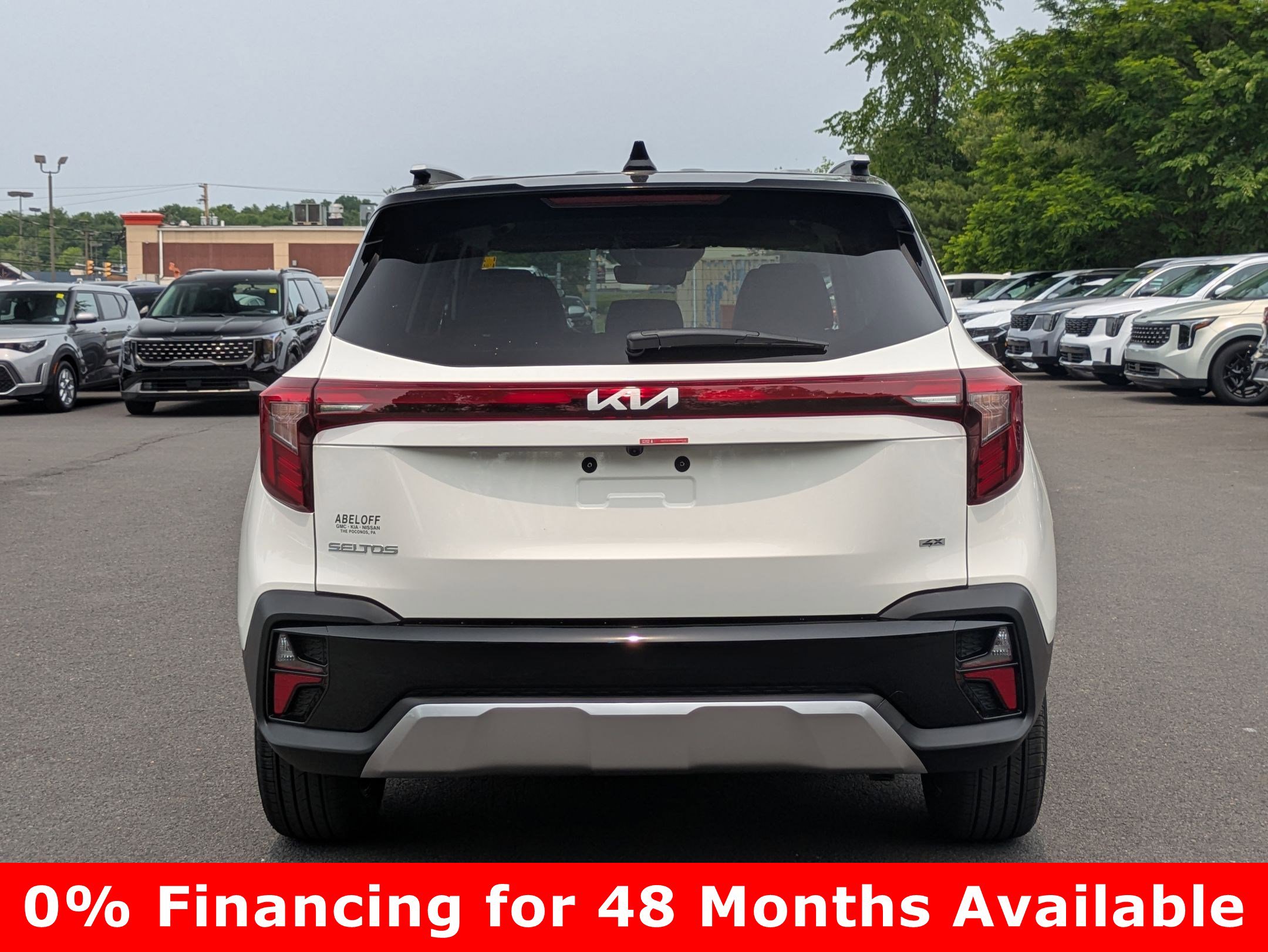 2025 Kia Seltos S photo 2