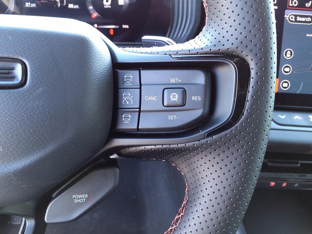 2025 Dodge Charger R/T photo 12