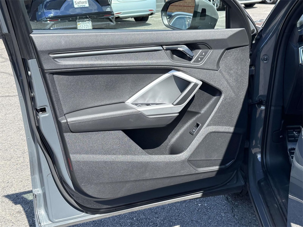 2020 Audi Q3 Premium Plus photo 26