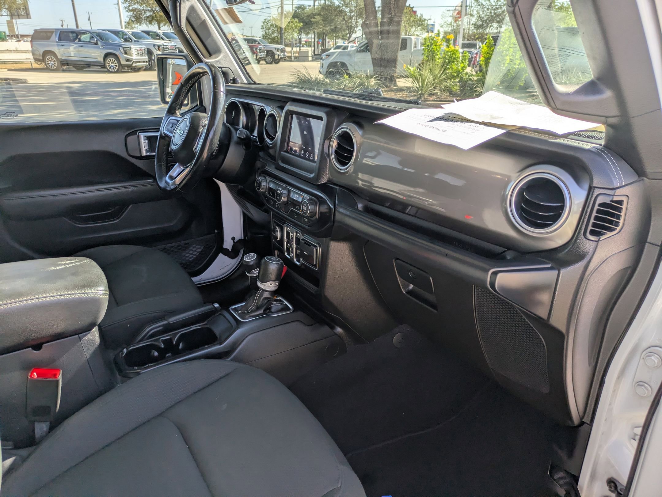 2019 Jeep Wrangler Unlimited Sahara photo 27