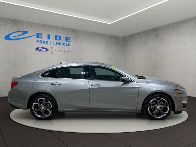 2023 Chevrolet Malibu 1500 RST photo 3