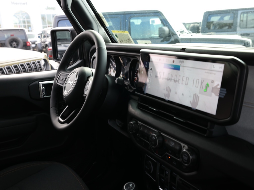 New 2026 Granite Crystal Metallic Clear-Coat Exterior Paint Jeep Sport S image 18