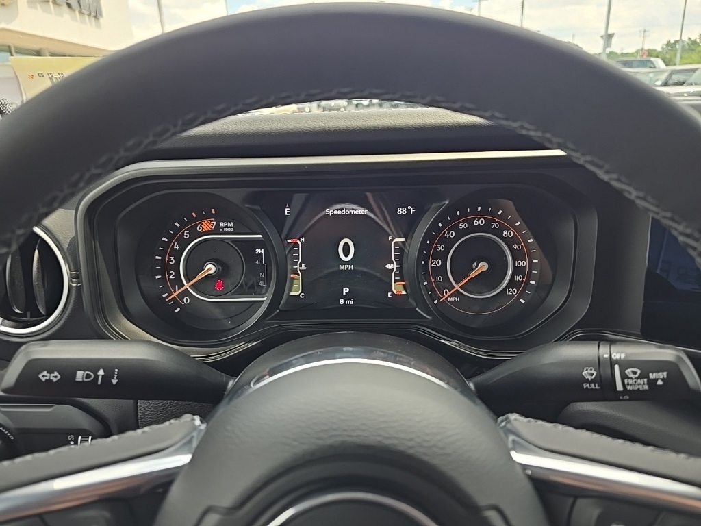 2025 Jeep Wrangler Sahara photo 20