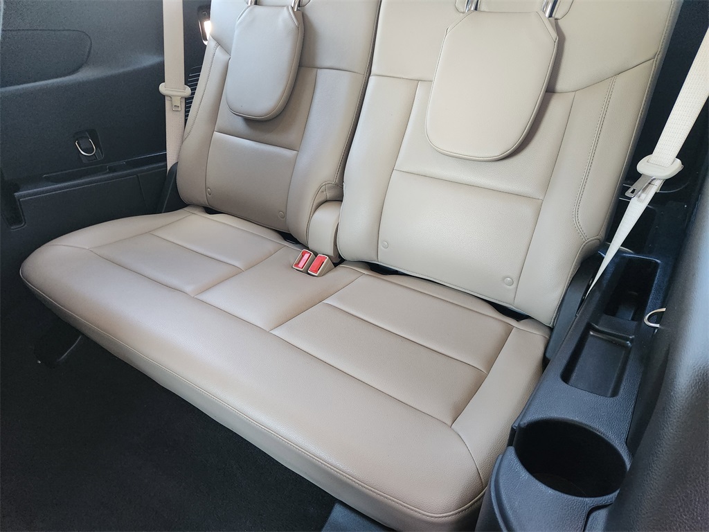 2021 Ford Explorer Limited photo 26