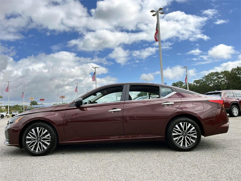 2025 Nissan Altima 2.5 SV photo 4