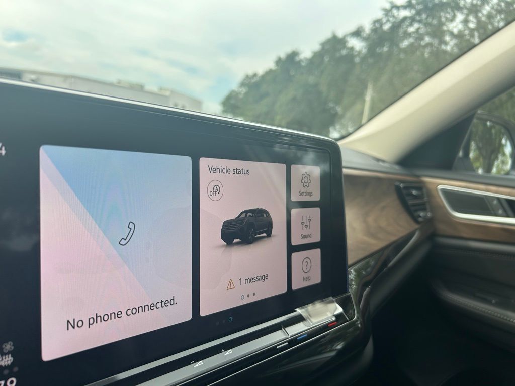 2026 Volkswagen Atlas SE Technology photo 8