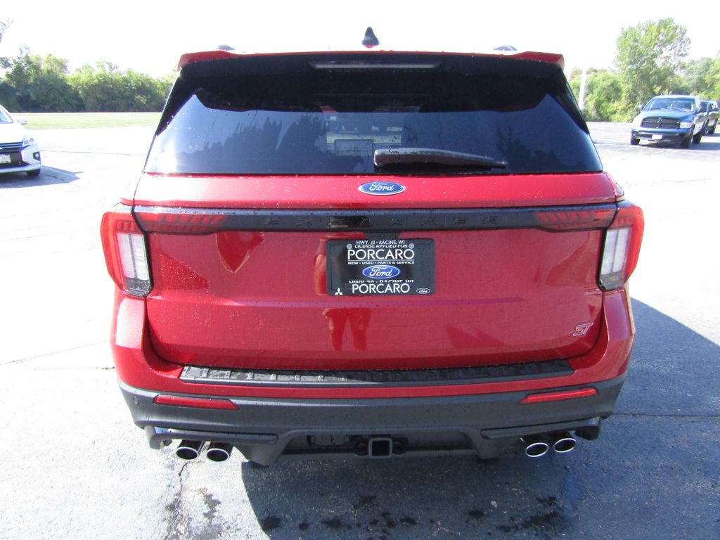 2025 Ford Explorer ST photo 3