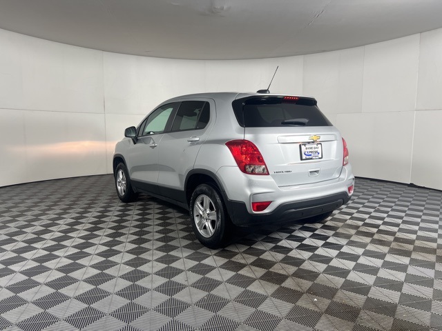 2022 Chevrolet Trax LS photo 4