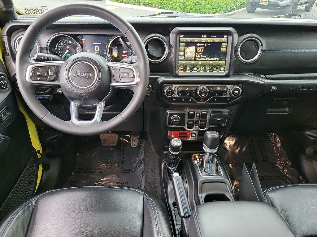 2023 Jeep Wrangler Rubicon 4xe photo 3