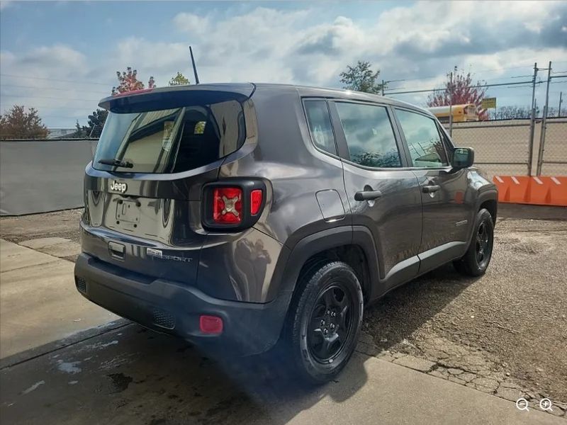 2020 Jeep Renegade Sport photo 3