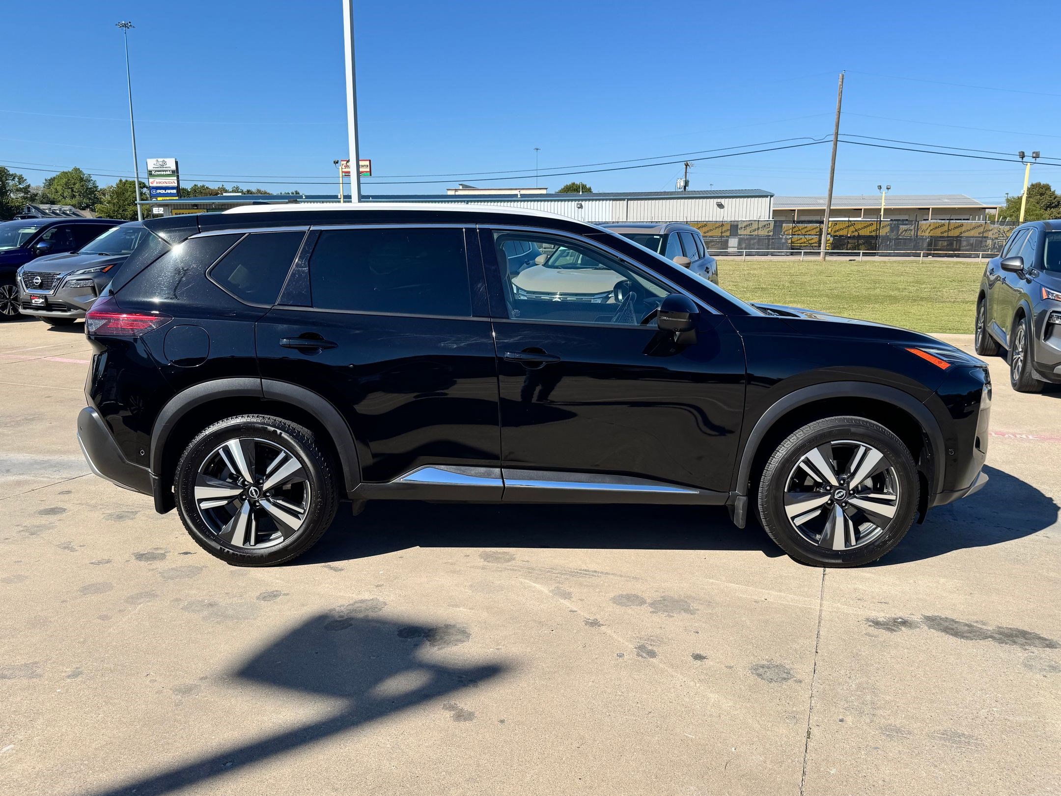 2023 Nissan Rogue Platinum photo 4