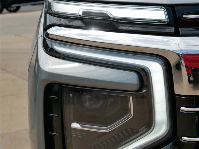 2025 Chevrolet Suburban Premier photo 9