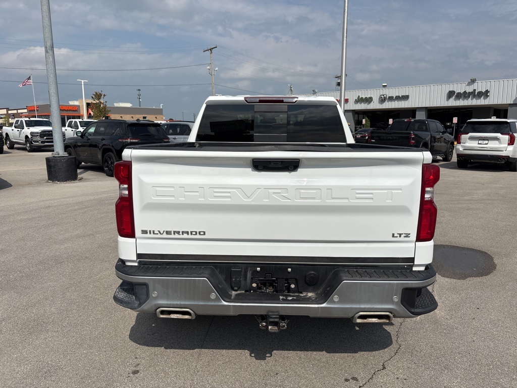 2024 Chevrolet Silverado 1500 LTZ photo 3