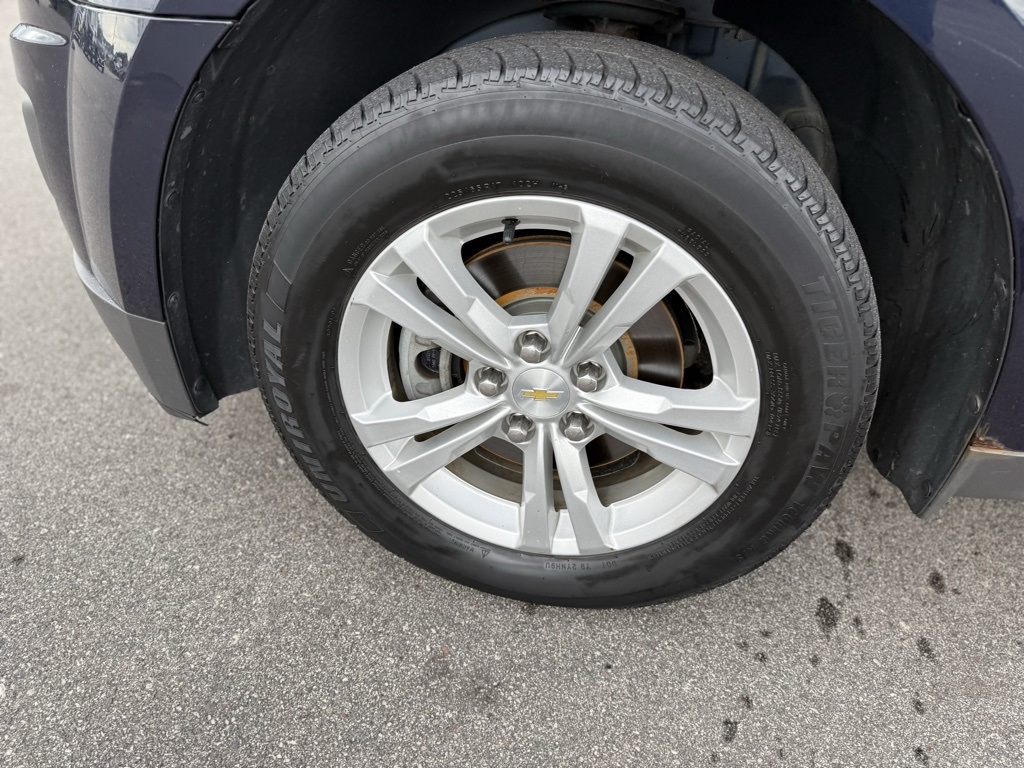 2015 Chevrolet Equinox LS photo 9