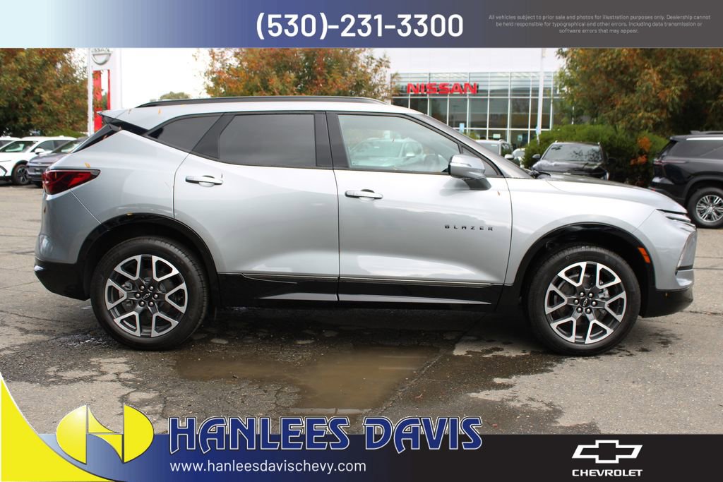 2025 Chevrolet Blazer RS photo 4