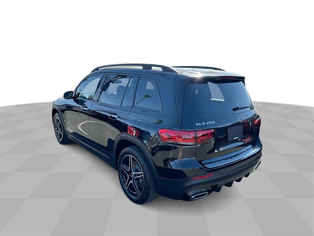 2023 Mercedes Benz GLB 250 photo 6