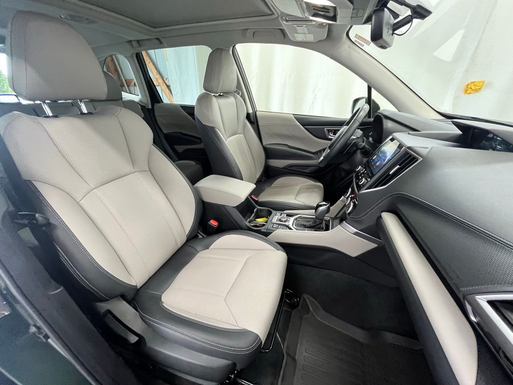 2022 Subaru Forester Limited photo 11