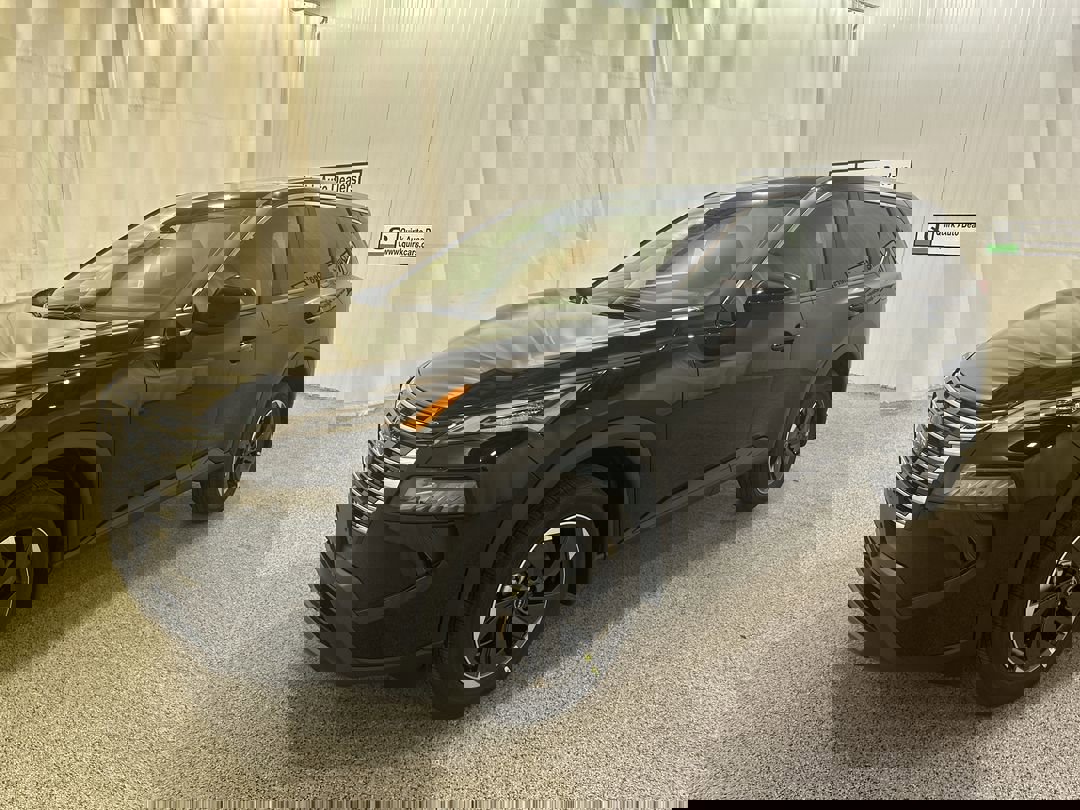 2026 Nissan Rogue SV photo 3