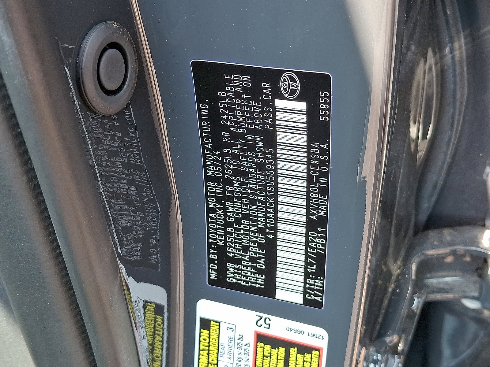 2025 Toyota Camry SE photo 22