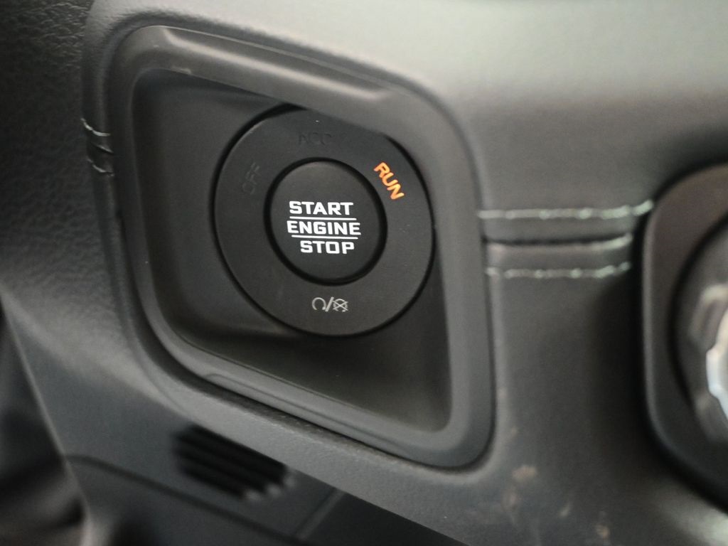 2025 Jeep Wrangler Rubicon photo 2