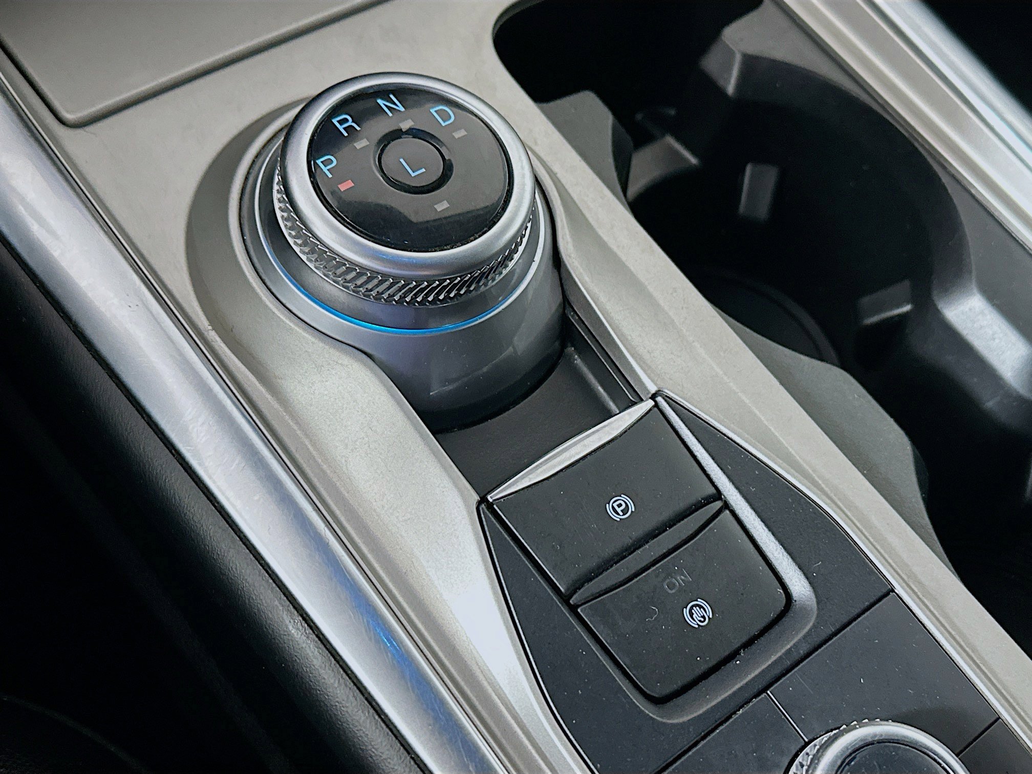 2023 Ford Explorer Limited photo 17