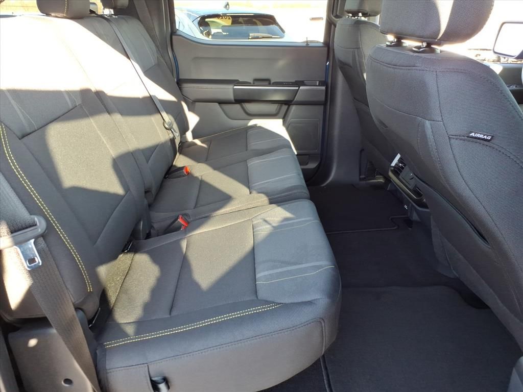 2025 FORD F-150 - Image 35