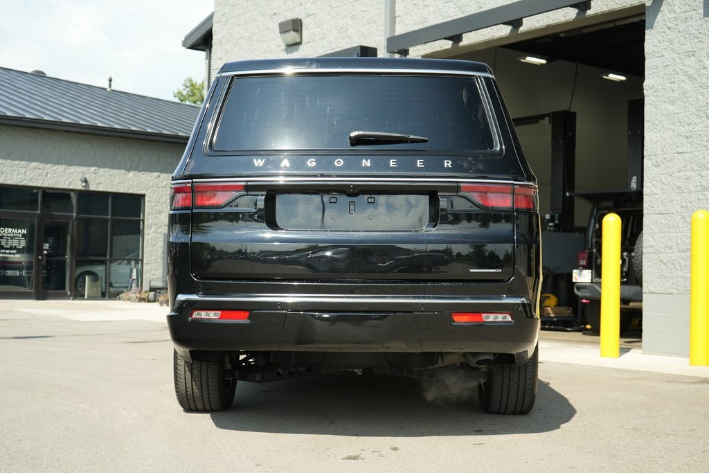 2024 Jeep Wagoneer L Series II photo 12