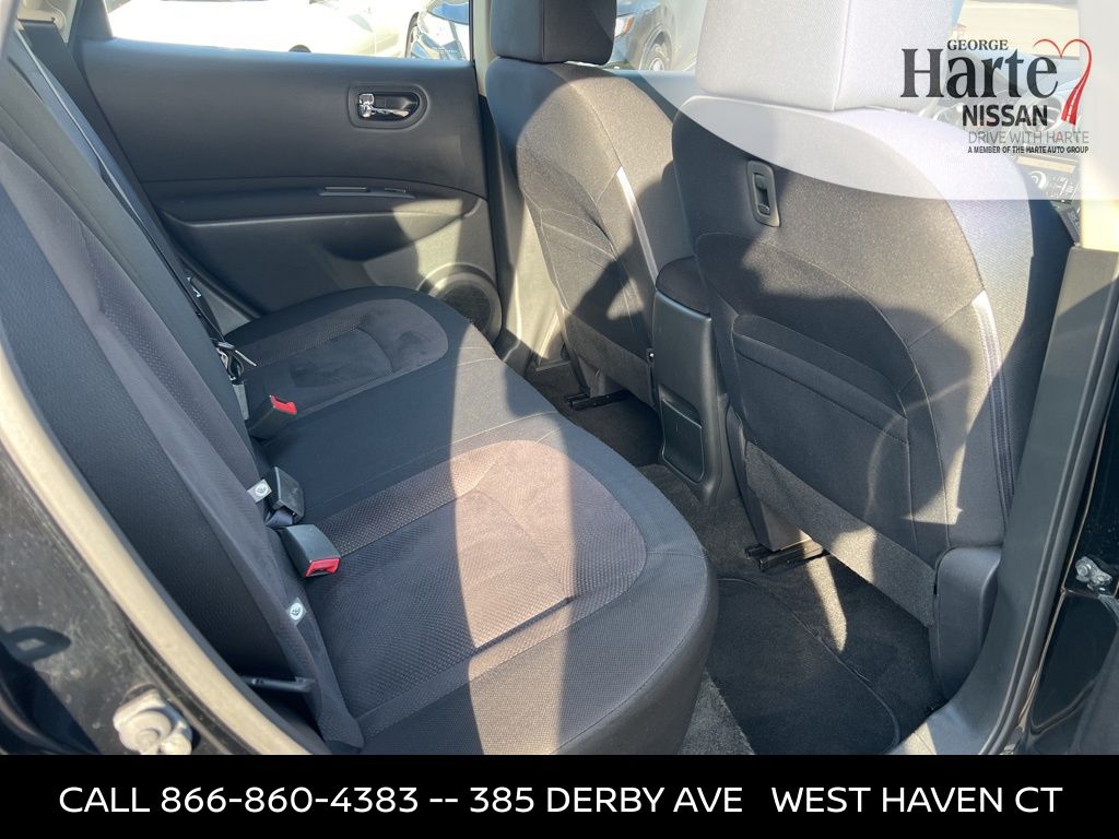 2013 Nissan Rogue S photo 17