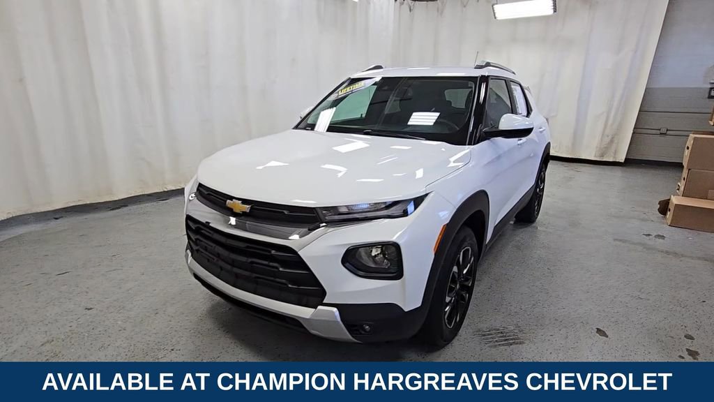 2022 Chevrolet Trailblazer LT photo 3