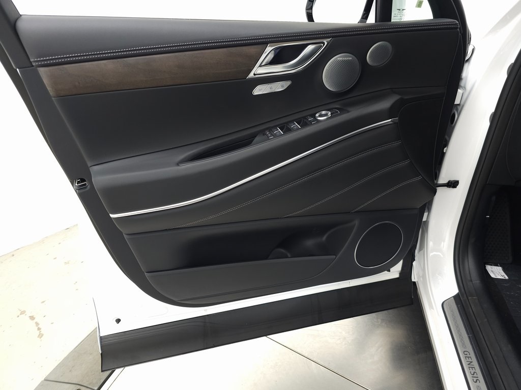 2026 Genesis GV80 2.5T Advanced AWD photo 8