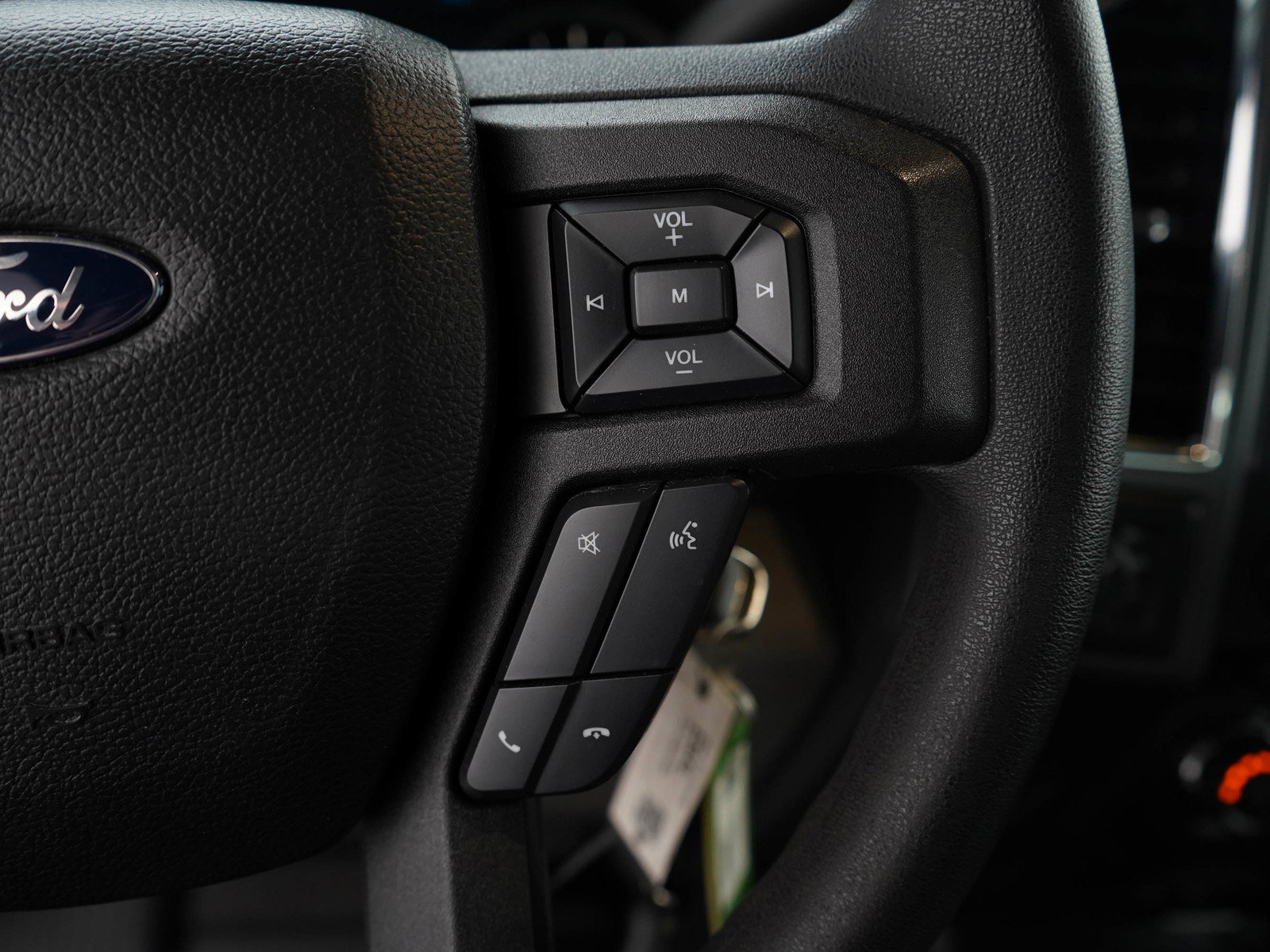 2015 Ford F-150 XLT photo 19