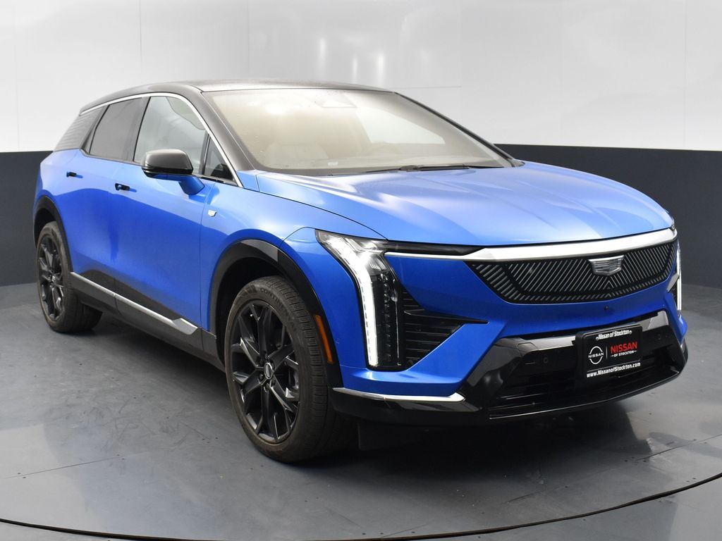 2025 Cadillac OPTIQ Luxury 2's photo