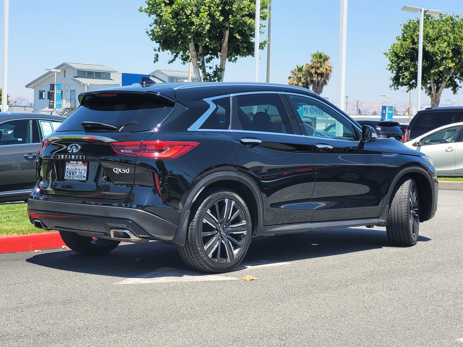 2021 Infiniti QX50 Luxe AWD photo 4