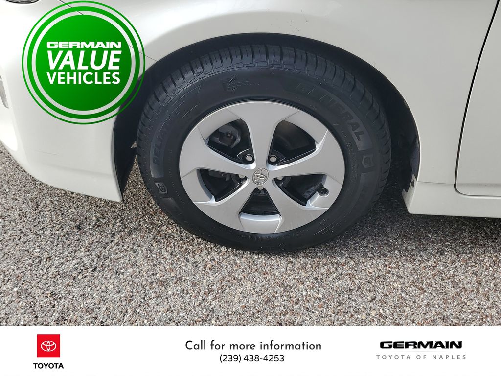 2012 Toyota Prius Two photo 9