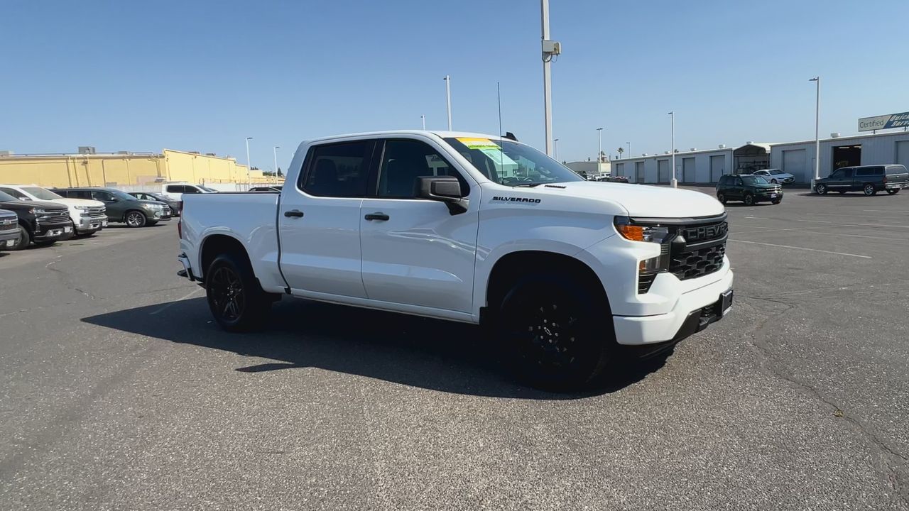 2025 Chevrolet Silverado 1500 Custom photo 36