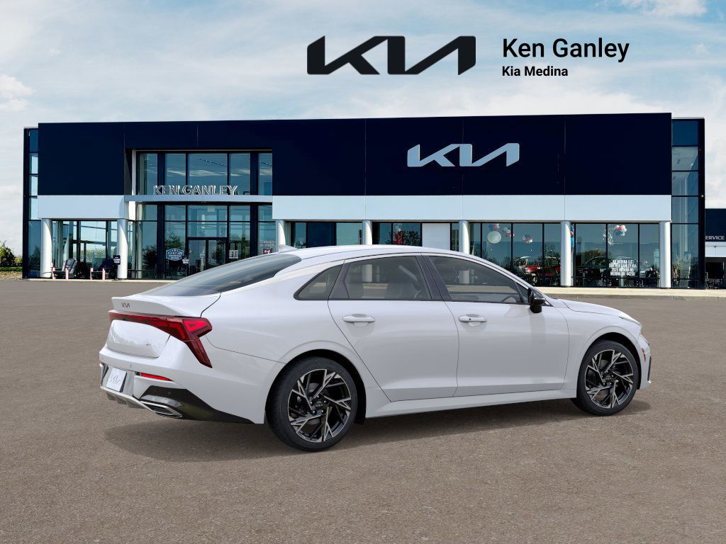 2026 Kia K5 GT-Line photo 4