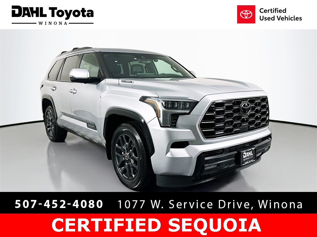 2024 Toyota Sequoia Platinum's photo