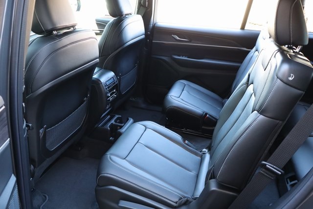 2025 Jeep Grand Cherokee Limited photo 34