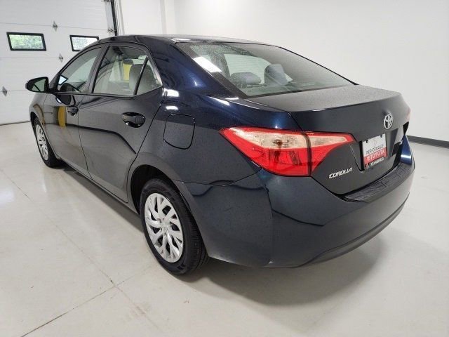 2017 Toyota Corolla LE photo 7