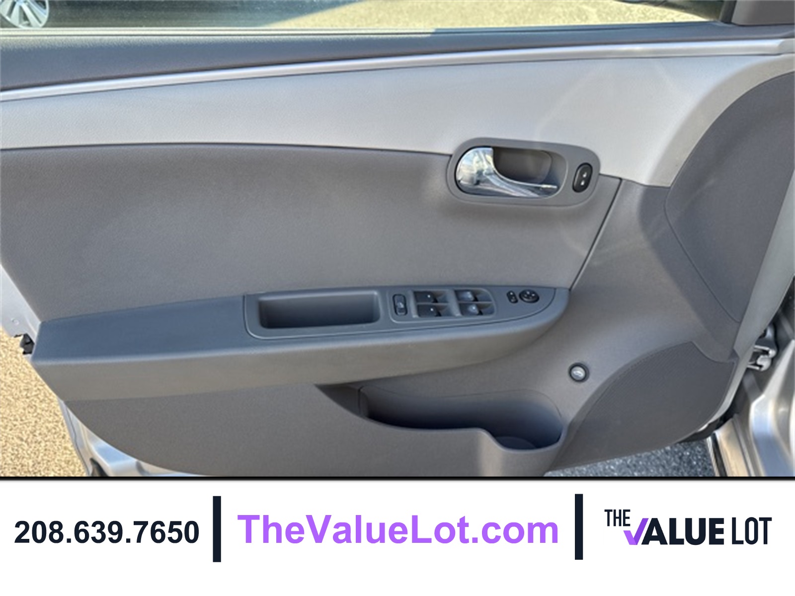 2011 Chevrolet Malibu 1LT photo 17