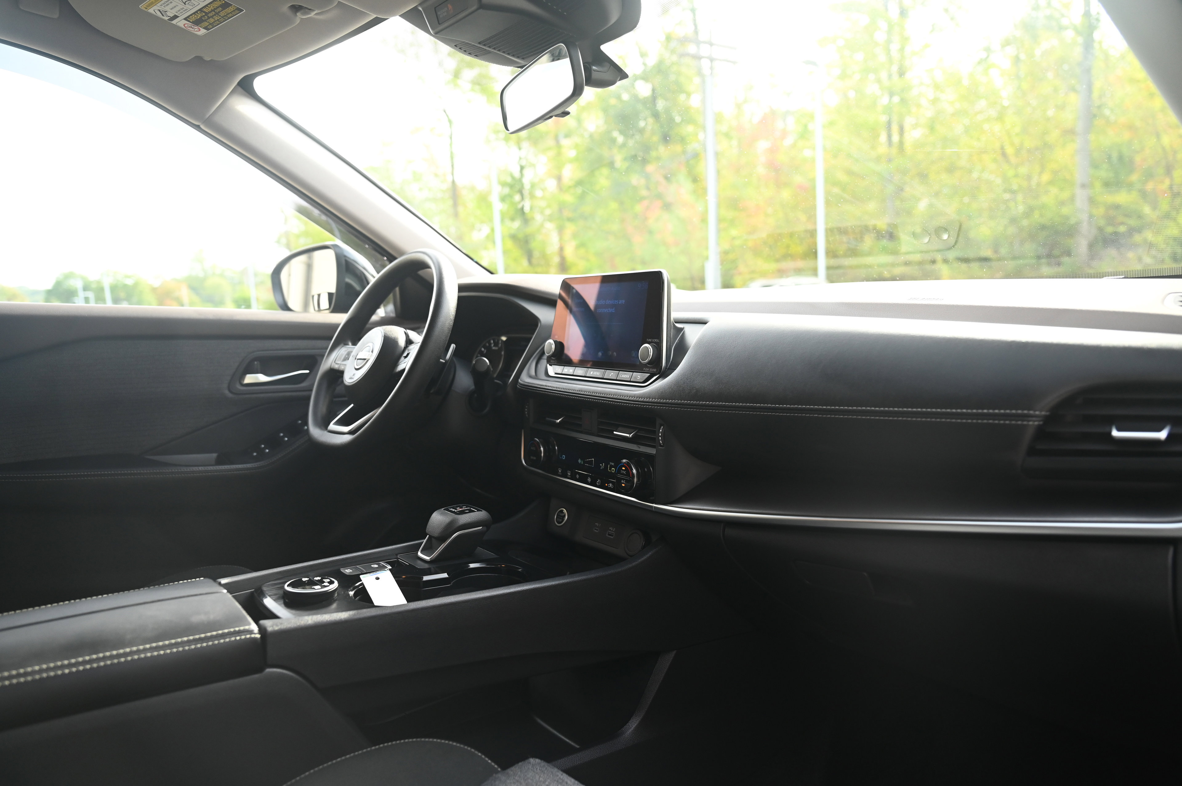 2023 Nissan Rogue SV photo 22