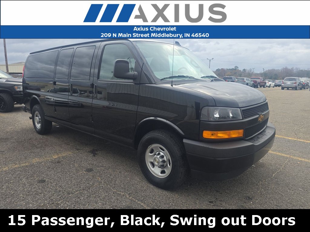 2025 Chevrolet Express Passenger LS's photo