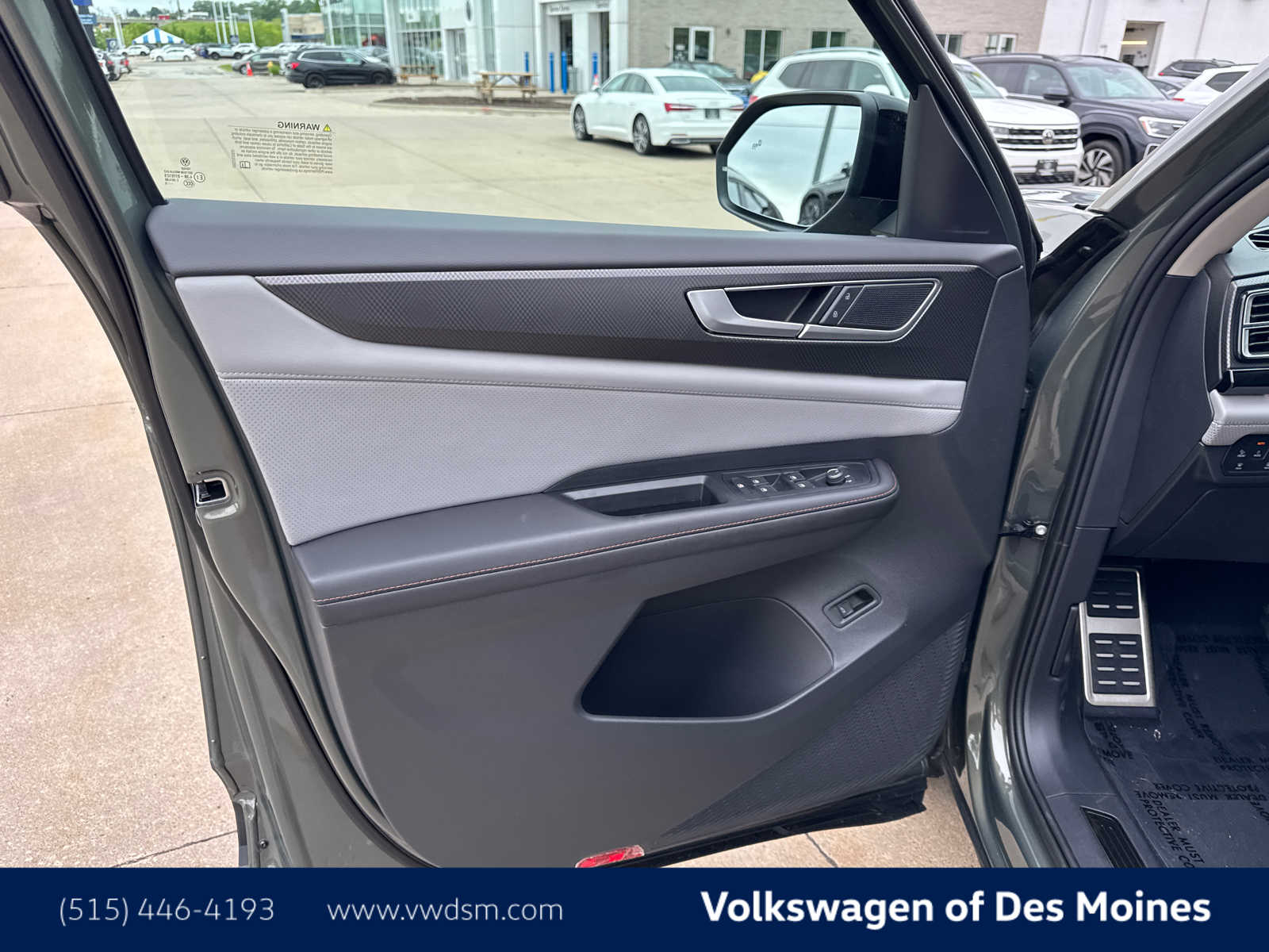 2025 Volkswagen Atlas Peak Edition SE photo 17