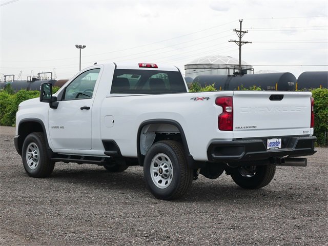 2025 Chevrolet Silverado 3500HD photo 4