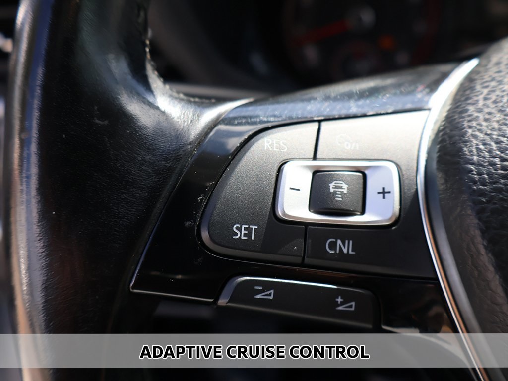 2020 Volkswagen Passat 2.0T SE photo 3