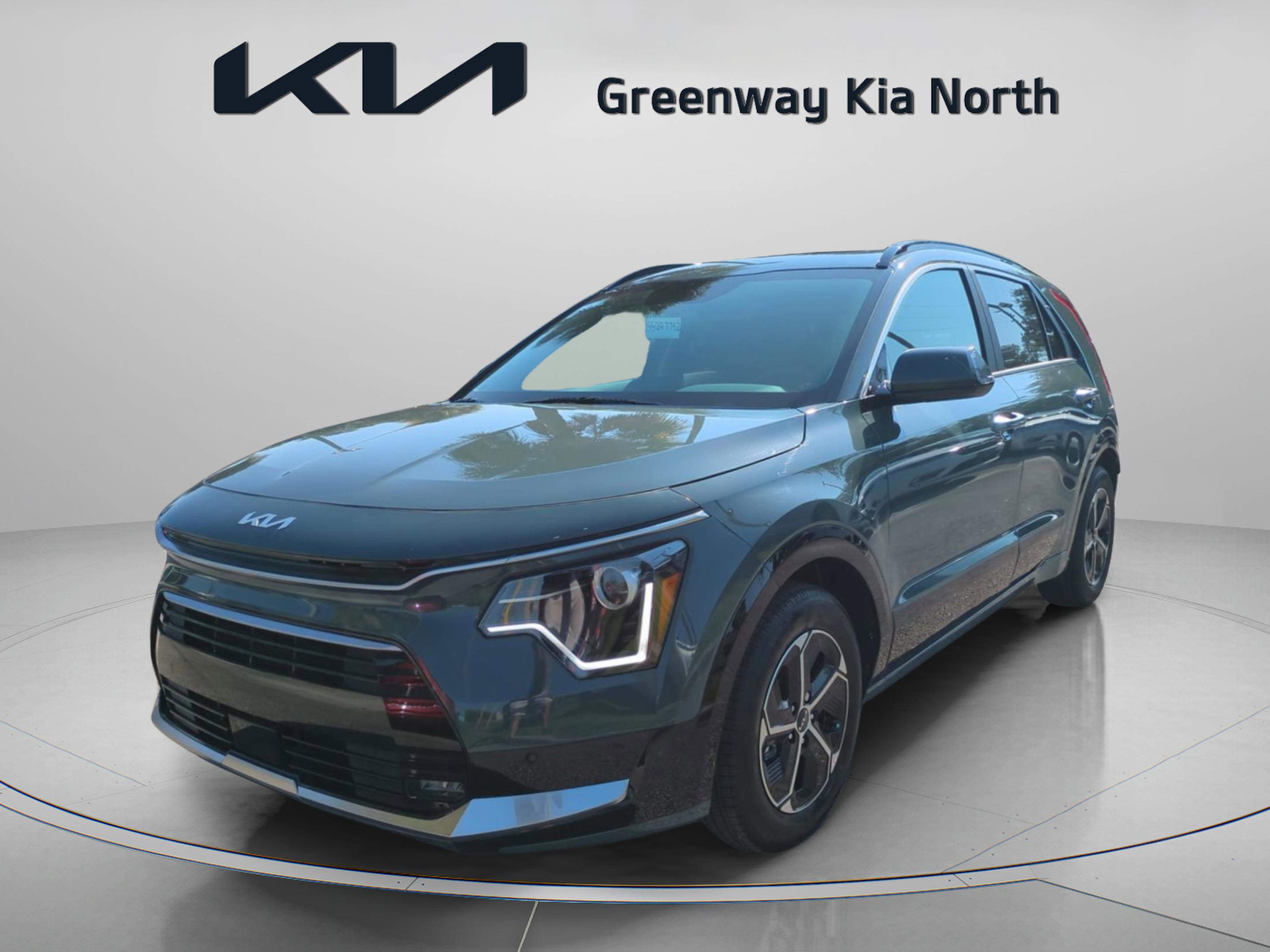 2025 Kia Niro SX photo 3