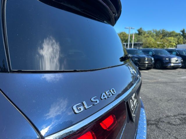 2026 Mercedes Benz GLS 450 4MATIC photo 10