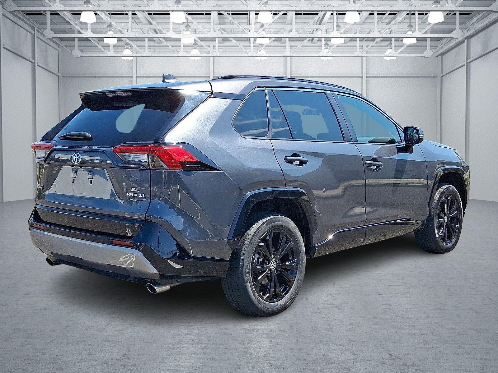 2022 Toyota RAV4 Hybrid SE photo 2